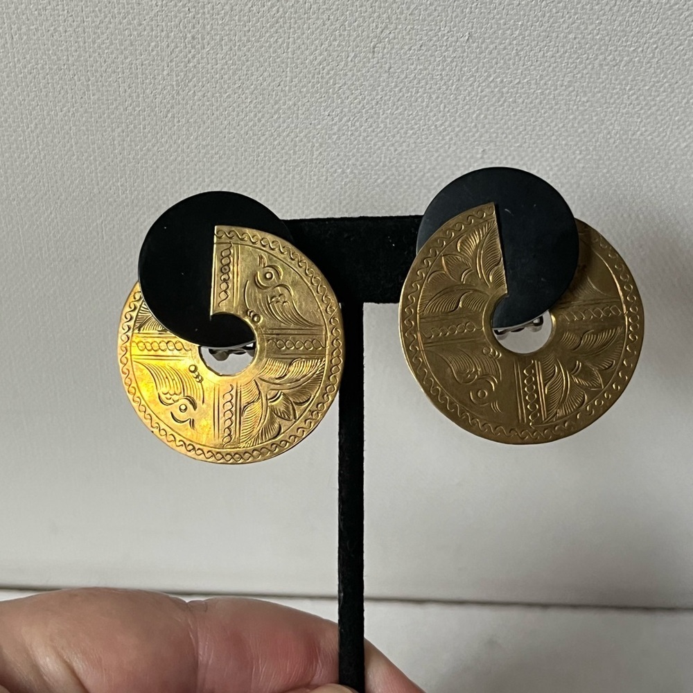John Michael Richardson Broken Circle Clip On Earrings New Black Brass Thailand - Picture 16 of 16